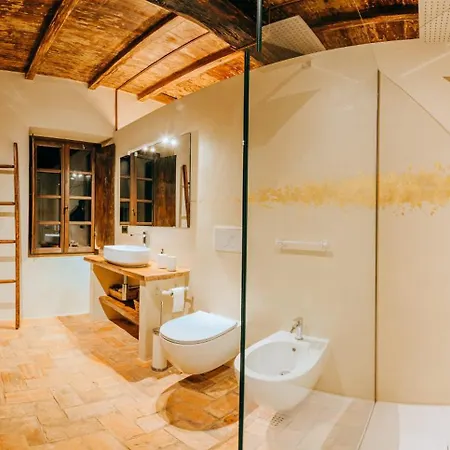 Castello Di Alojamento de Acomodação e Pequeno-almoço 4*