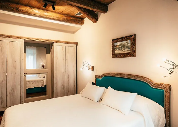 Bed & Breakfast Castello Di 4*